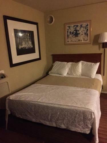 Posada Ranch House Inn & Suites