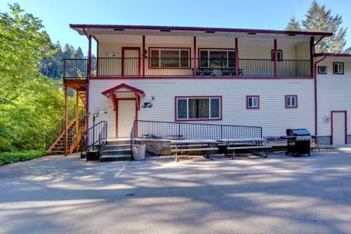 Morrisons Rogue River Lodge