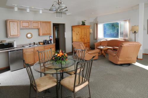 Morrisons Rogue River Lodge