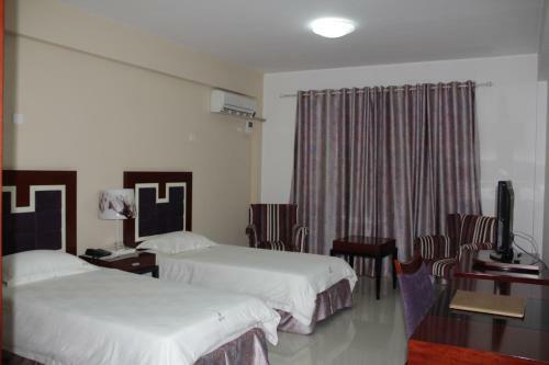 Hotel Ritz Waku Kungo