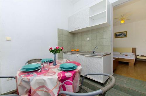 Hostal Apartments Perica