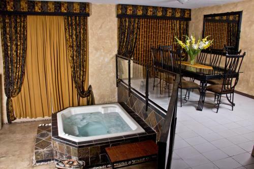Hostal Fa'trez Guest House & Spa