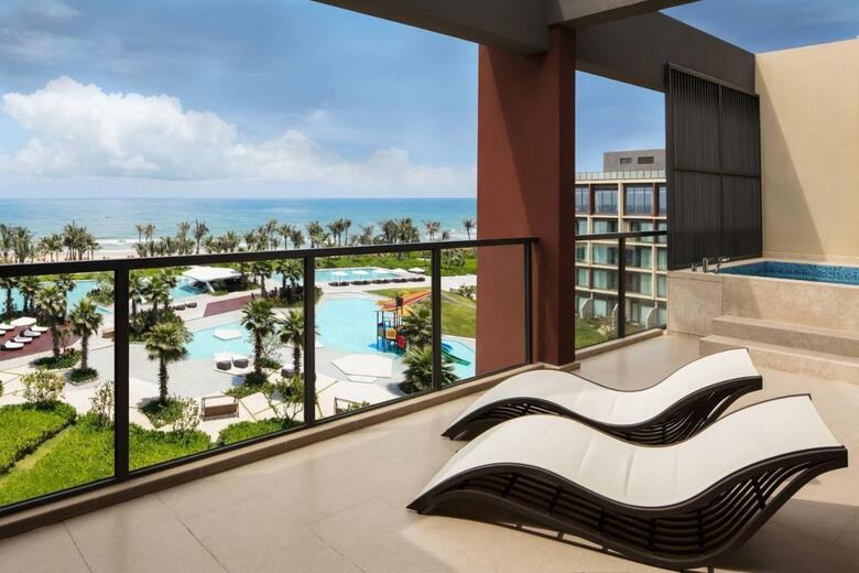 Hotel Sanya Xiangshui Bay Marriott Resort & Spa