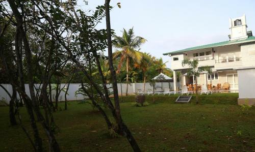 Hikka Nature Villa