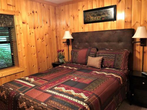 Bearly Rustic Cabin