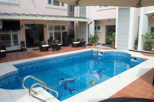 Hotel Grandbee Suites