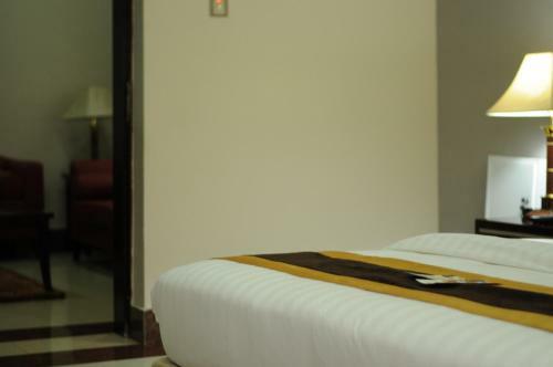Hotel Grandbee Suites