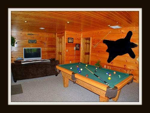 Rocky Top Rendez Cabin