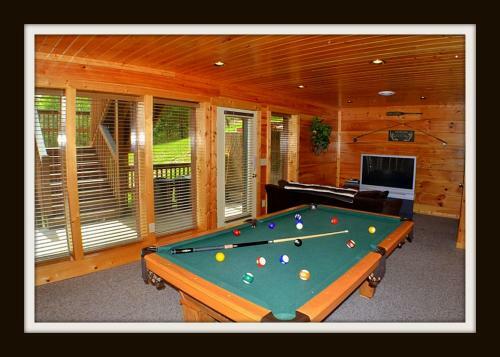 Rocky Top Rendez Cabin
