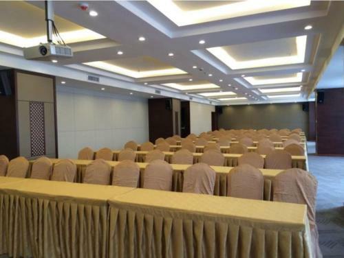 Hotel Ramada Huize