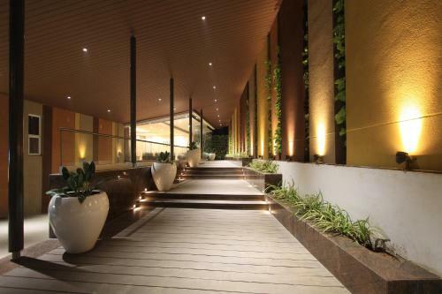 Icon Business Hotel By Bhagini