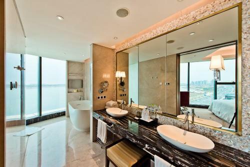Qingdao Sheraton Huangdao Hotel