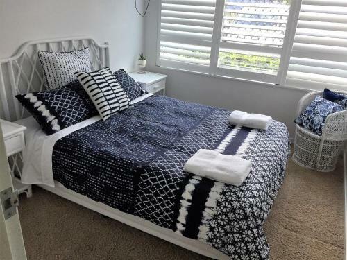 Stunning Burleigh Beach Apartment