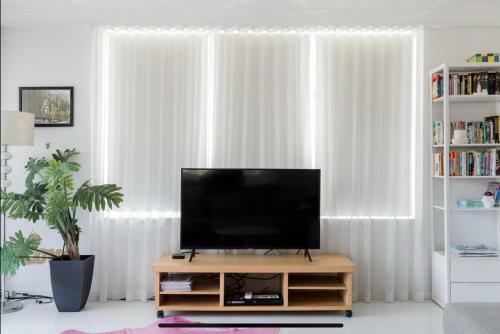 Stunning Burleigh Beach Apartment