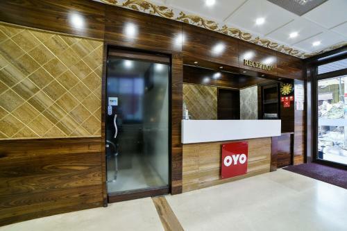 Hotel Oyo 4376 Imax Inn