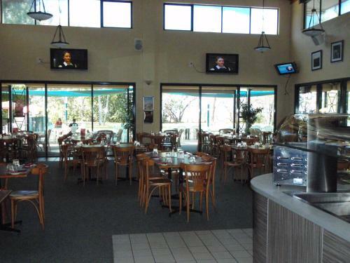 Bushland Beach Tavern