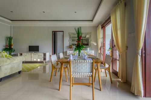 Golden Palm Villa