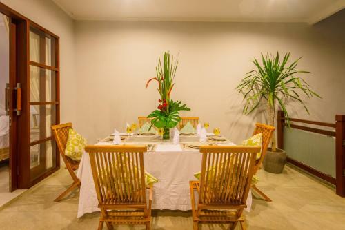 Golden Palm Villa