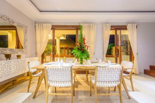 Golden Palm Villa