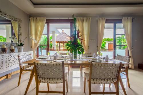Golden Palm Villa