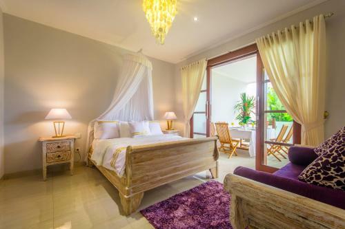 Golden Palm Villa