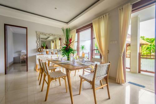 Golden Palm Villa