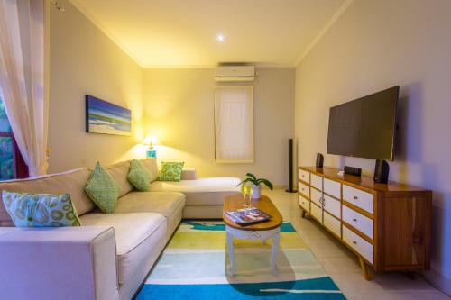 Golden Palm Villa