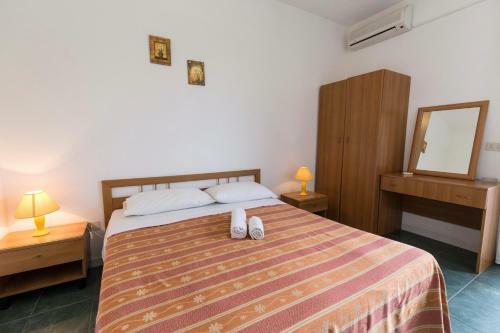 Hostal Europa Rooms And Restaurant
