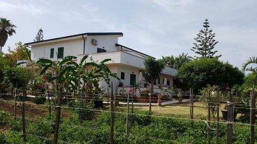 Hostal Europa Rooms And Restaurant