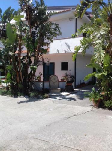 Hostal Europa Rooms And Restaurant