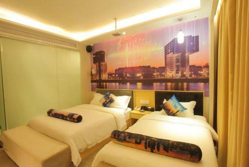 Shenzhen Huadingsheng Hotel