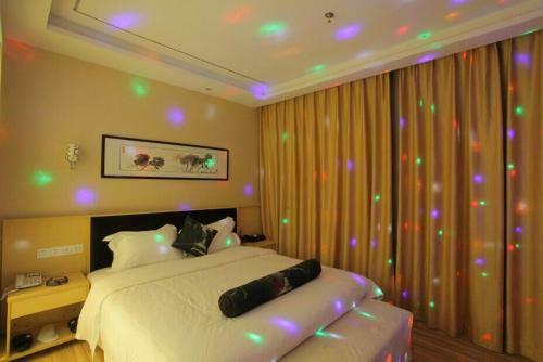 Shenzhen Huadingsheng Hotel