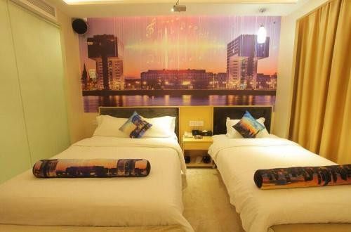 Shenzhen Huadingsheng Hotel