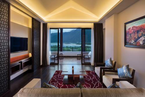 Hotel Hilton Linzhi Resort