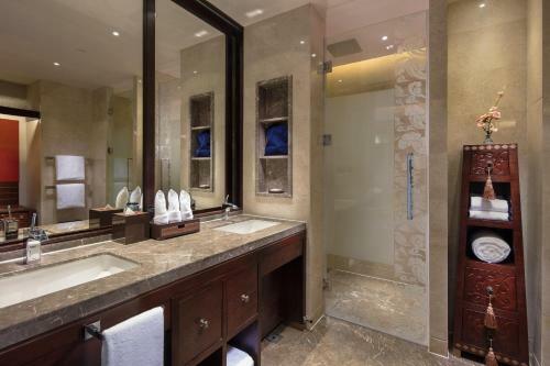 Hotel Hilton Linzhi Resort