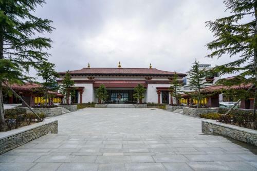 Hotel Hilton Linzhi Resort