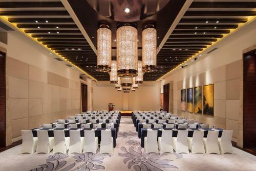 Hotel Hilton Linzhi Resort