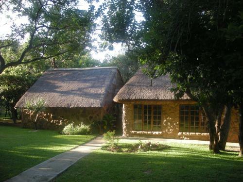 Lodge Shakati Private Game Reserve