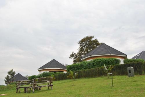 The Crested Crane Bwindi Hotel
