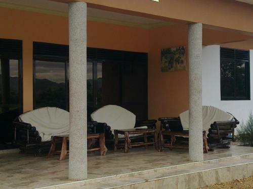The Crested Crane Bwindi Hotel