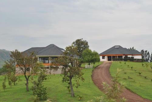 The Crested Crane Bwindi Hotel