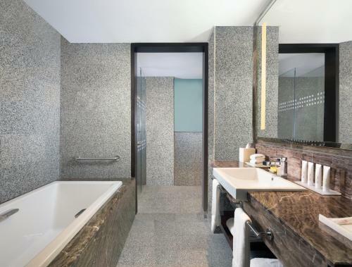 Hotel Le Meridien Dhaka