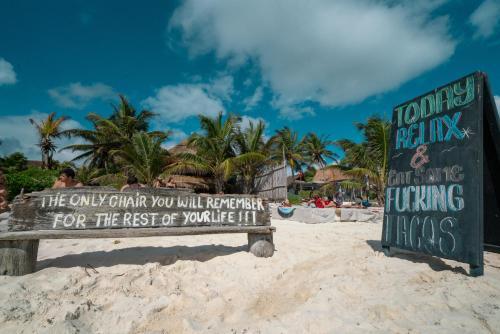 Hotel Om Tulum Caba�as And Beach Club
