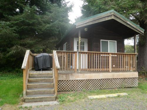 Seaside Camping Resort Deluxe Studio Cabin 2