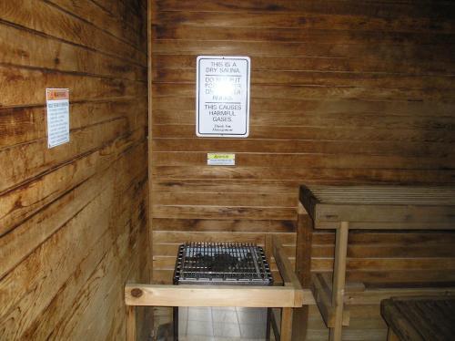 Seaside Camping Resort Deluxe Studio Cabin 2