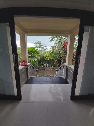 Villa Gede Batulumbang