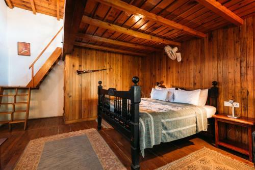 Hotel Bara Bungalow Gethia, Nainital - A Rosakue Collection