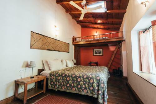 Hotel Bara Bungalow Gethia, Nainital - A Rosakue Collection