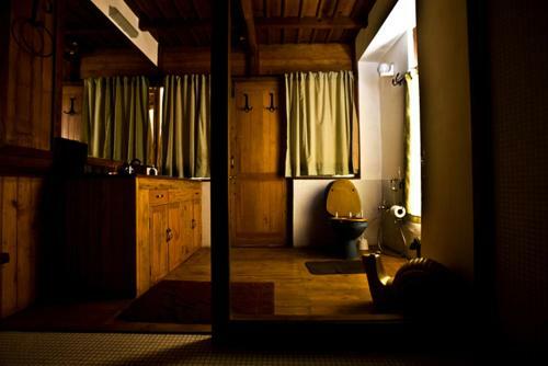 Hotel Bara Bungalow Gethia, Nainital - A Rosakue Collection