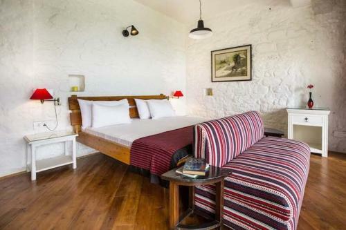 Hotel Bara Bungalow Gethia, Nainital - A Rosakue Collection